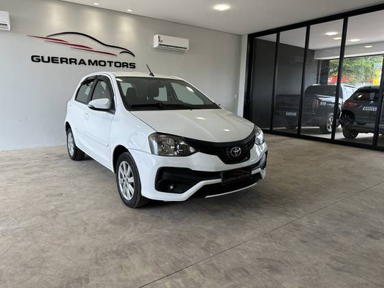 TOYOTA ETIOS 1.5 X PLUS 16V FLEX 4P MANUAL TOYOTA ETIOS 1.5 X PLUS 16V FLEX 4P MANUAL